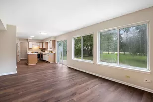 18153 W Banbury Dr, Gurnee, IL 60031 - Photo 15
