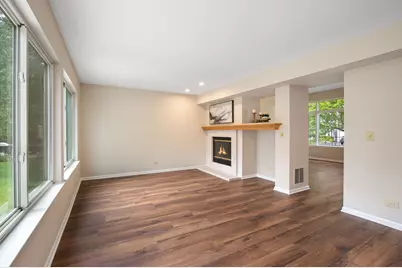 18153 W Banbury Drive, Gurnee, IL 60031 - Photo 5