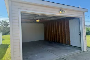 931 Miller Pl, Phoenix, IL 60426 - Photo 17