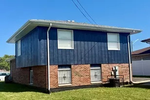 931 Miller Pl, Phoenix, IL 60426 - Photo 3