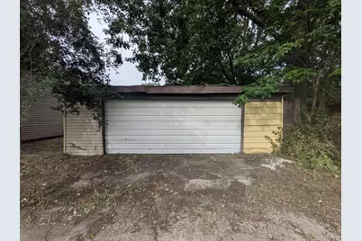11527 S Parnell Avenue, Chicago, IL 60628 - Photo 3