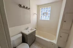 11527 S Parnell Ave, Chicago, IL 60628 - Photo 9