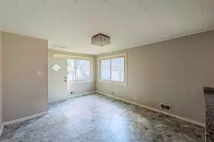 11527 S Parnell Ave, Chicago, IL 60628 - Photo 11