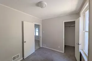 11527 S Parnell Ave, Chicago, IL 60628 - Photo 13