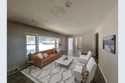 11527 S Parnell Avenue, Chicago, IL 60628 - Photo 7