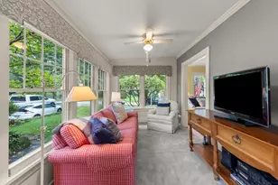 873 Hillside Ave, Glen Ellyn, IL 60137 - Photo 9