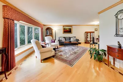 1914 N Burke Drive, Arlington Heights, IL 60004 - Photo 3