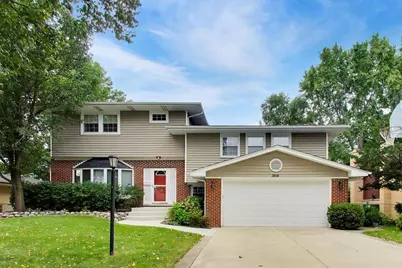 1914 N Burke Drive, Arlington Heights, IL 60004 - Photo 1