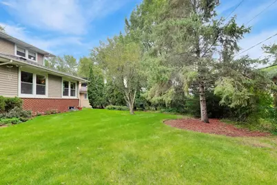 1914 N Burke Drive, Arlington Heights, IL 60004 - Photo 47