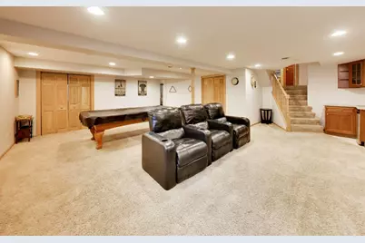 1914 N Burke Drive, Arlington Heights, IL 60004 - Photo 35