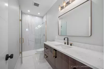 100 E Adams Avenue, Villa Park, IL 60181 - Photo 5