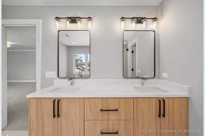 100 E Adams Avenue, Villa Park, IL 60181 - Photo 19