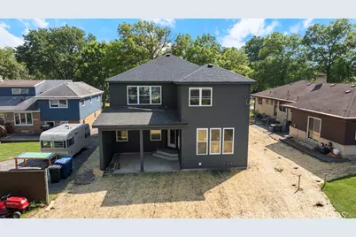 100 E Adams Avenue, Villa Park, IL 60181 - Photo 25