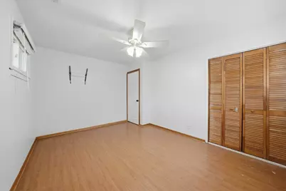 422 Suwanee Street, Park Forest, IL 60466 - Photo 9
