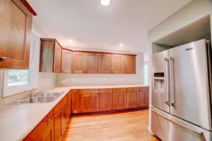 472 E Cherry St, Watseka, IL 60970 - Photo 17