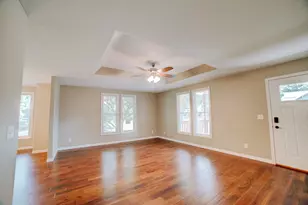 472 E Cherry St, Watseka, IL 60970 - Photo 11