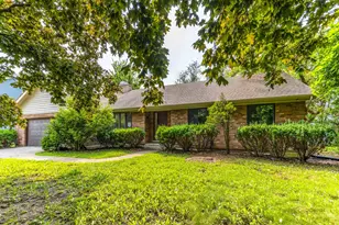 300 6th St, Wheeling, IL 60090 - Photo 1