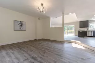300 6th St, Wheeling, IL 60090 - Photo 5