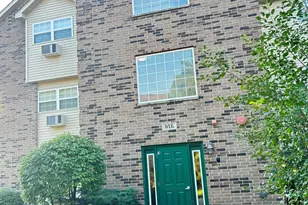 310 Cunat Blvd, Richmond, IL 60071 - Photo 1