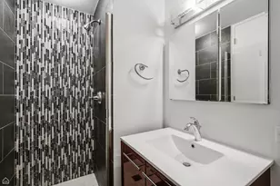 330 W Diversey Pkwy, Chicago, IL 60657 - Photo 17