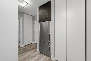222 N Columbus Dr, Chicago, IL 60601 - Photo 11