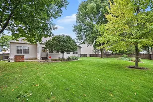 1805 Country Hills Dr, Yorkville, IL 60560 - Photo 25