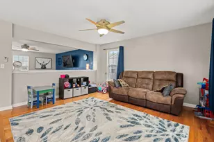 1514 Elizabeth Ct, Kirkland, IL 60146 - Photo 7