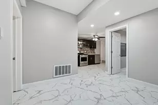5944 S King Dr, Chicago, IL 60637 - Photo 9