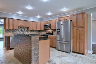 8164 N Carrolton Ct, Hanover Park, IL 60133 - Photo 5