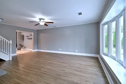 8164 N Carrolton Court, Hanover Park, IL 60133 - Photo 11