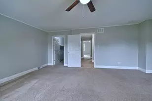 8164 N Carrolton Ct, Hanover Park, IL 60133 - Photo 31