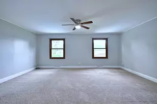 8164 N Carrolton Ct, Hanover Park, IL 60133 - Photo 39