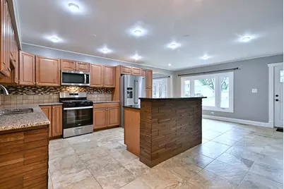 8164 N Carrolton Court, Hanover Park, IL 60133 - Photo 7