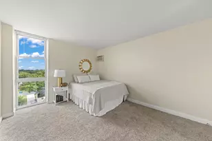 1043 S York Rd, Bensenville, IL 60106 - Photo 11