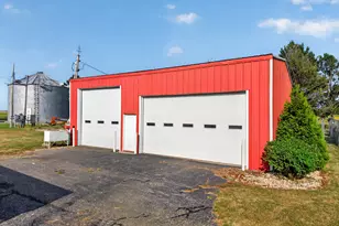 1347 N 33rd Rd, Ottawa, IL 61350 - Photo 35