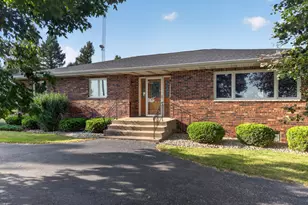 1347 N 33rd Rd, Ottawa, IL 61350 - Photo 41
