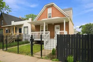 852 N Trumbull Ave, Chicago, IL 60651 - Photo 3