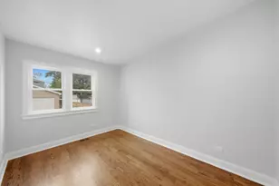 852 N Trumbull Ave, Chicago, IL 60651 - Photo 19