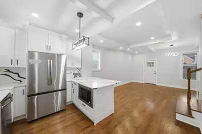 852 N Trumbull Avenue, Chicago, IL 60651 - Photo 9