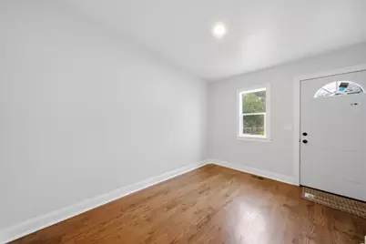 852 N Trumbull Avenue, Chicago, IL 60651 - Photo 13