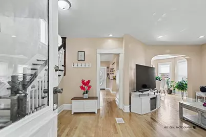 415 S 20th Avenue S, Maywood, IL 60153 - Photo 3