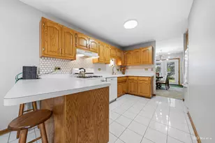 16630 Fairfax Ct, Tinley Park, IL 60477 - Photo 5