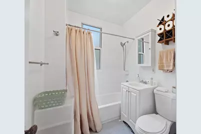 2135 W Barry Avenue, Chicago, IL 60618 - Photo 13