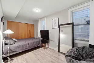 2135 W Barry Ave, Chicago, IL 60618 - Photo 35