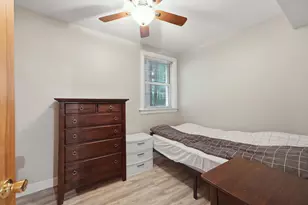 2135 W Barry Ave, Chicago, IL 60618 - Photo 37