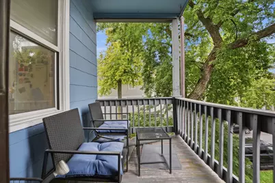 2135 W Barry Avenue, Chicago, IL 60618 - Photo 19
