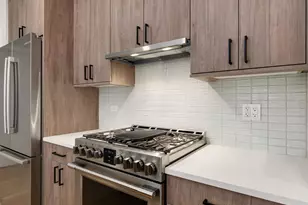 3208 N Southport Ave, Chicago, IL 60657 - Photo 3