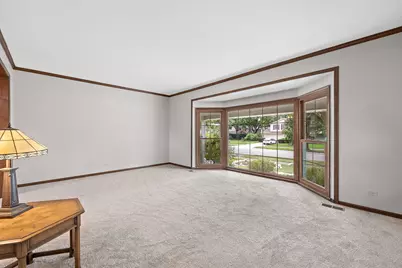 601 Menominee Lane, Naperville, IL 60563 - Photo 5