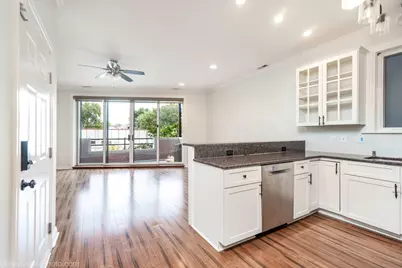 2153 W Belmont Avenue #2, Chicago, IL 60618 - Photo 5