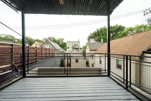 2153 W Belmont Ave, Chicago, IL 60618 - Photo 23